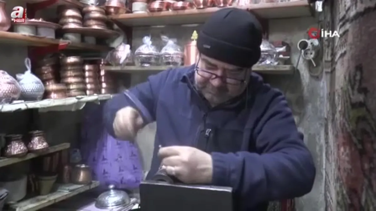 Gaziantep'te bakırdan çıkan sesle huzur buluyorlar