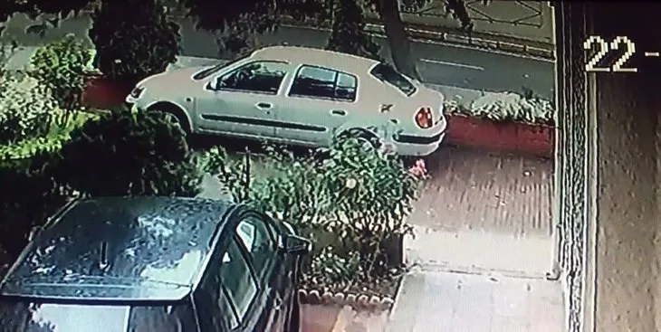 Son dakika: İstanbul Kadıköy'de fırtına ortalığı savaş alanına çevirdi! O anlar kamerada |Video