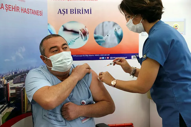 Koronavirüs aşısında öncelikli meslek grupları belli oldu - 6
