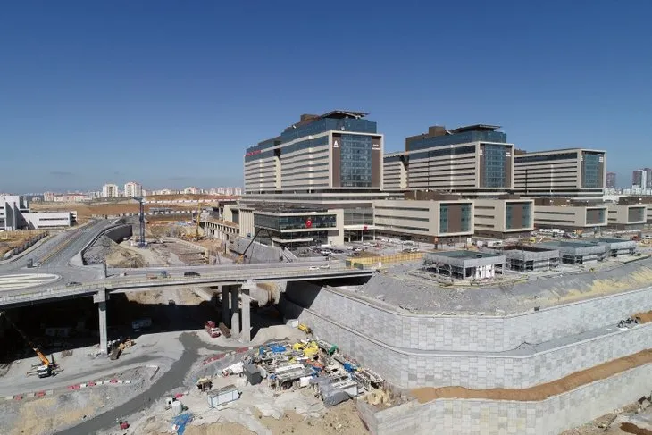 İBB’nin yapmadığı Başakşehir Şehir Hastanesinin yol çalışmaları hızla devam ediyor