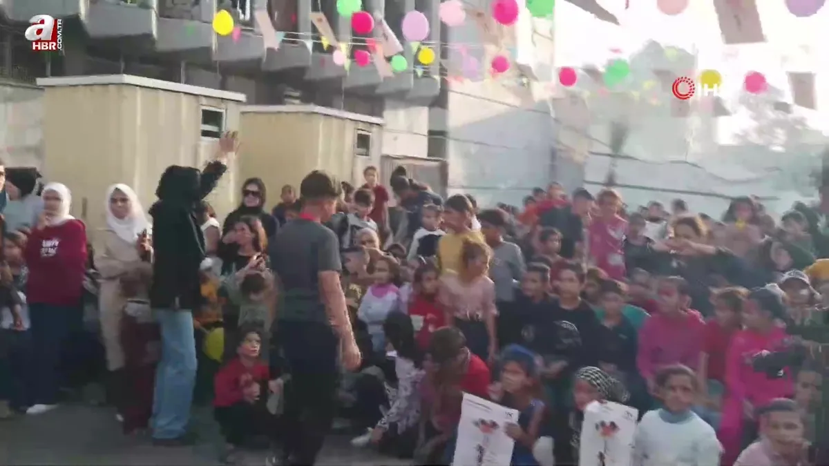 Gazze’de Çocuk Sinema Festivali düzenlendi