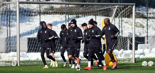 Beşiktaş’ın Galatasaray derbisi için kamp kadrosu belli oldu