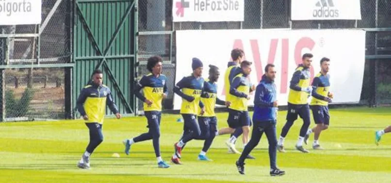 Max Kruse takımla çalıştı