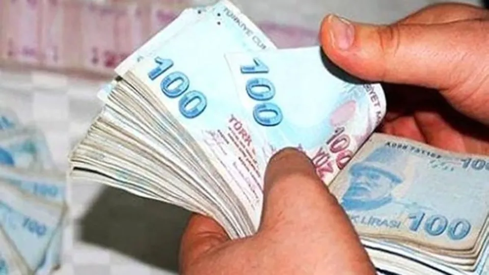 Hükümet emekliye ikramiye için harekete geçti! Emeklilere 1100 TL'lik bayram ikramiyesi Meclis'te