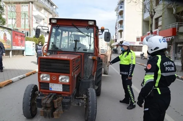 son-dakika-icisleri-bakanligi-duyurdu-3-bin-549-arac-trafikten-men-edildi-1613111340812.jpg Son dakika: İçişleri Bakanlığı duyurdu: 3 bin 549 araç trafikten men edildi - 3