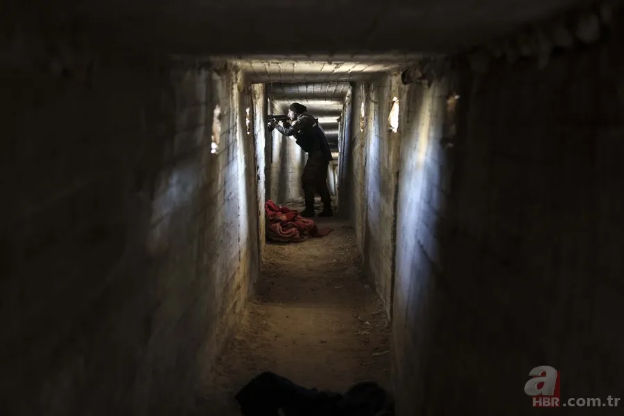 Afrin'de teröristlerin gizlendiği labirent tüneller bulundu 9