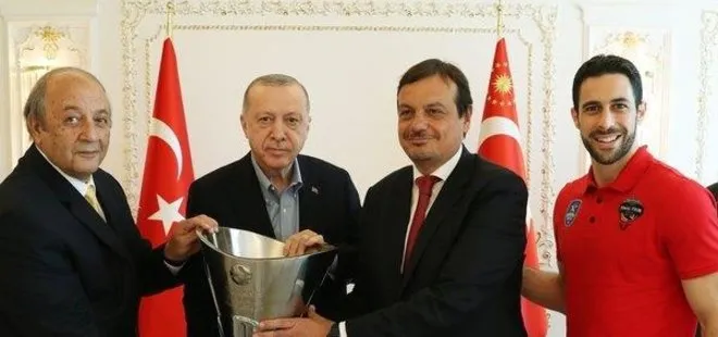 Ergin Ataman’dan Başkan Erdoğan’a büyük övgü! Sarp operasyonunu anlattı