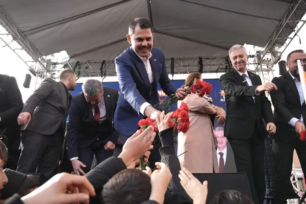 Murat Kurum’dan CHP’li İBB’ye net tepki: Belediyecilikleri dert demek, sıkıntı demek, sorun demek, çile demek...