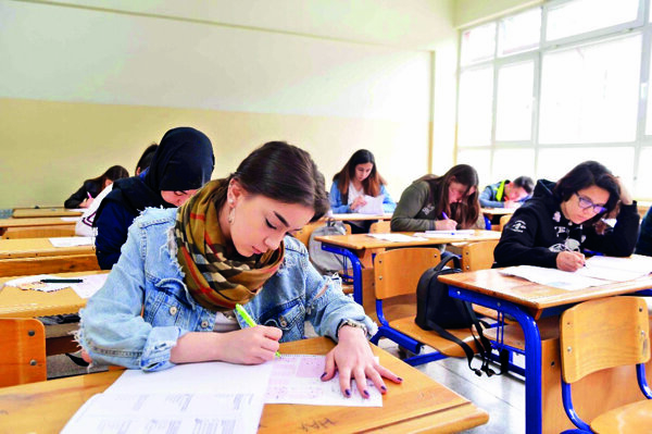 Son dakika: Yüz yüze eğitim ne zaman başlayacak? Yarı yıl tatili öne alınacak mı? Milli Eğitim Bakanı Ziya Selçuk açıkladı