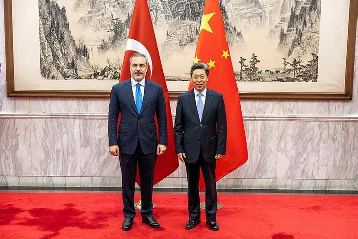 Türkiye mazlumlara ses oldu! Bakan Fidan’dan Çin’de dünyaya çağrı: Gazze’de güvenli yer yok