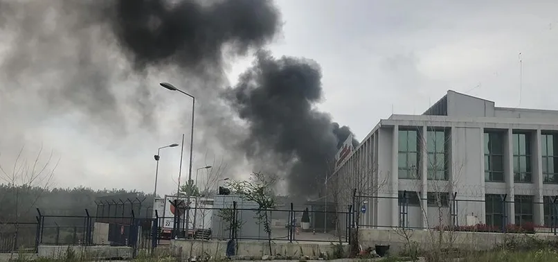 AFAD binası içinde otobüs yangını
