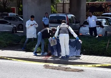İzmir Bornova'da katil dolaptan çıktı!