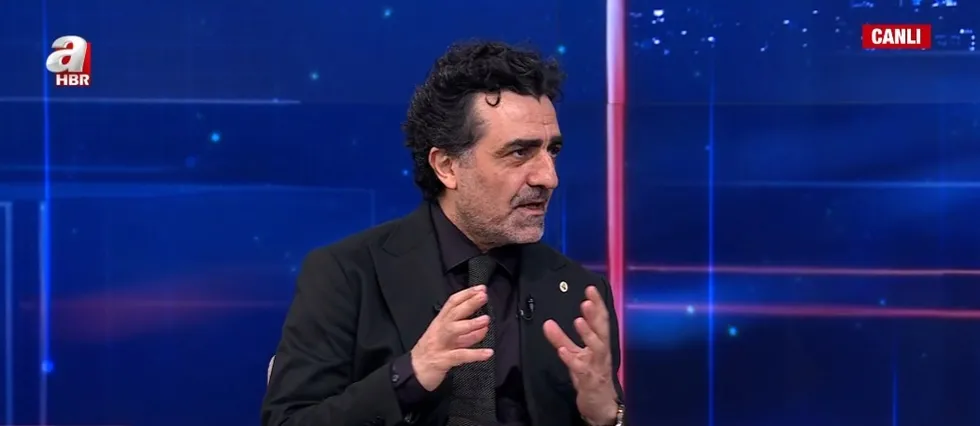 chpli-emreden-kurultay-olmazsa-secime-giremeyiz-iddiasi-1780349738029.jpg Gazeteci Gaffar Yakınca, CHP'de Özel cephesinin yaptığının taktiksel bir manevra olduğunu ifade ederek süreçte karmaşa yaratılması için kurulan bir strateji olduğunu savundu. (A Haber - Ekran Görüntüsü)
