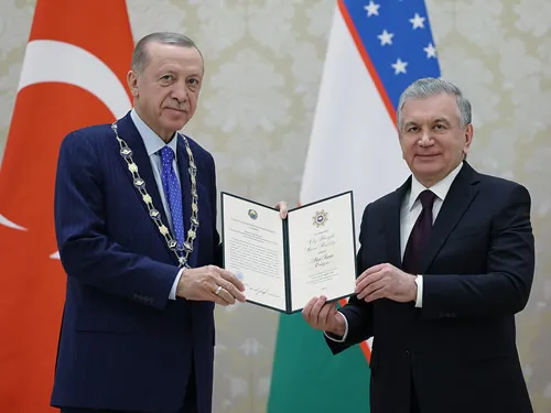 son-dakika-baskan-recep-tayyip-erdogan-ozbekistana-gidecek-1699360689151.jpg Başkan Recep Tayyip Erdoğan Ekonomik İşbirliği Teşkilatı'nın 16'ncı toplantısı için bugün Özbekistan'a gidiyor! İşte zirvede ele alınacak konular... - 3