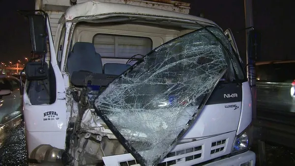 E--5’te zincirleme kaza! 5 araç birbirine girdi