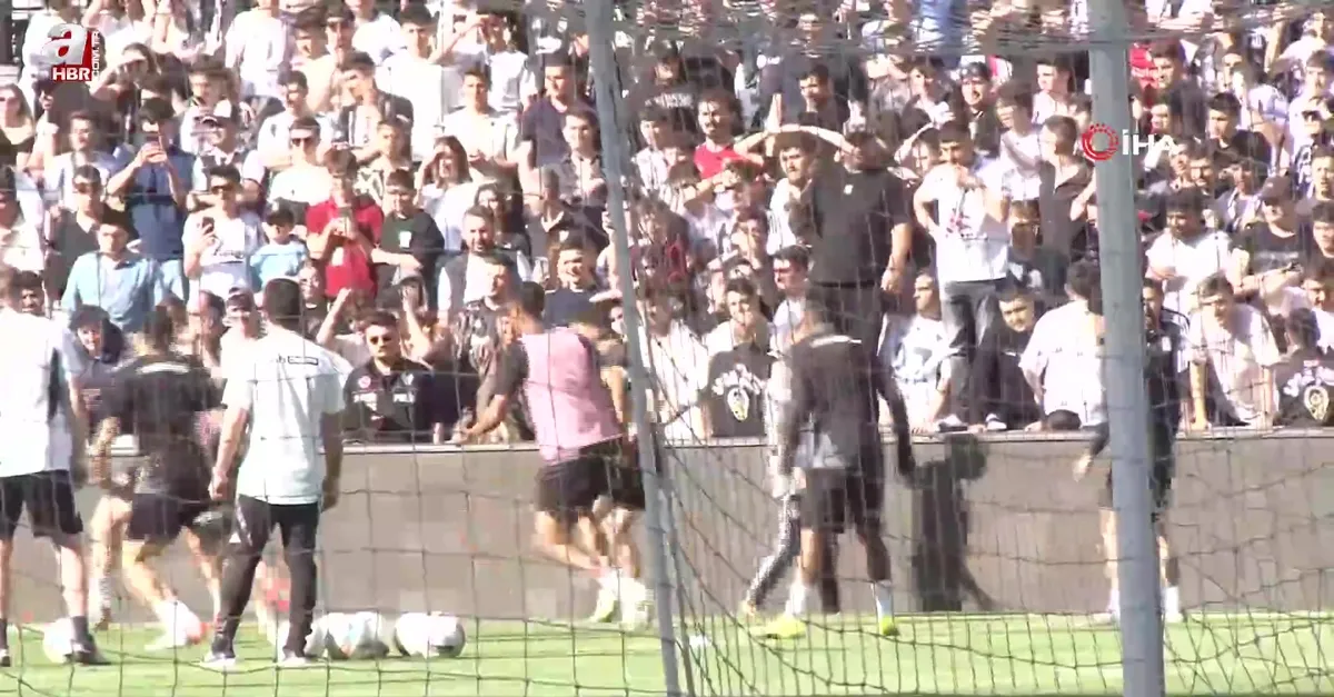 Beşiktaş’tan taraftara açık antrenman