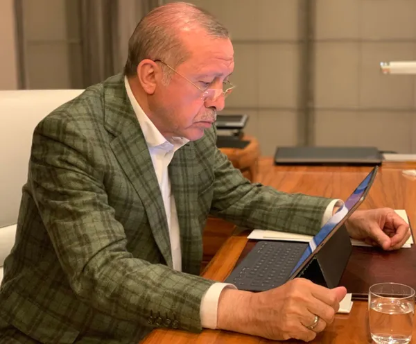 iletisim-baskani-altundan-baskan-erdogan-paylasimi-1586729096238.jpg İletişim Başkanı Altun'dan Başkan Erdoğan paylaşımı - 1