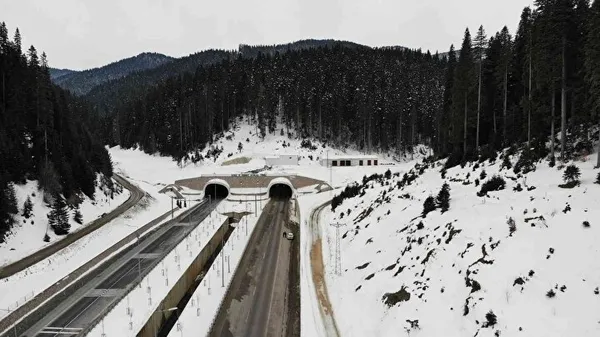 İç Anadolu'yu Karadeniz'e bağladı! 30 dakikada geçiliyor! Ilgaz 15 Temmuz İstiklal Tüneli’nde 6 yılda 9 milyon araç geçiş yaptı - 1
