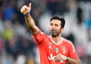 Boca Juniors'tan Buffon'a transfer teklifi