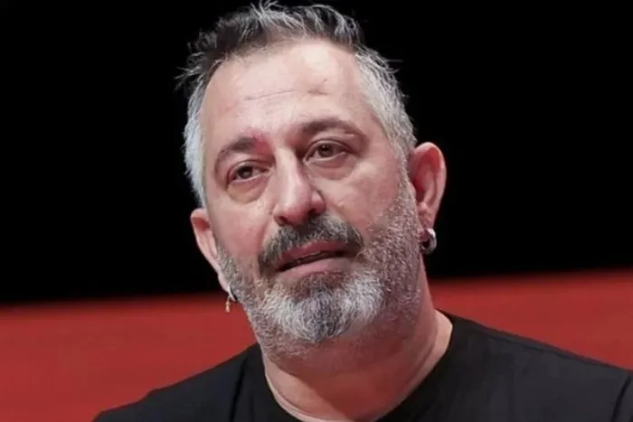 unlu-komedyen-cem-yilmaz-51inci-yasini-boyle-kutladi-uzun-yasaminin-sirri-1713852267322.jpeg Ünlü komedyen Cem Yılmaz 51'inci yaşını böyle kutladı! "Uzun yaşamının sırrı..." - 1