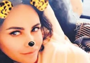 Zeynep Demirel göbek büyütüyor