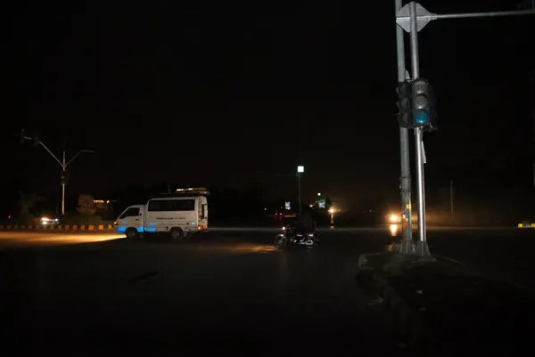 Pakistan karanlığa gömüldü! Ekipler alarma geçti