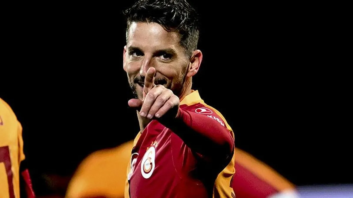 Dries Mertens dev derbide dalya diyecek