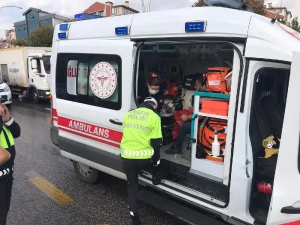 Son dakika: Ankara'da feci kaza! Belediye otobüsü üst geçit asansörüne çarptı - 3