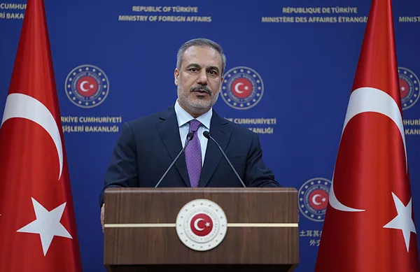 turkiyeden-yeni-gazze-adimi-bakan-fidan-acikladi-israile-karsi-bir-dizi-tedbir-aldik-1712594350782.jpg Türkiye'den yeni Gazze adımı! Bakan Fidan açıkladı: İsrail'e karşı bir dizi tedbir aldık - 2