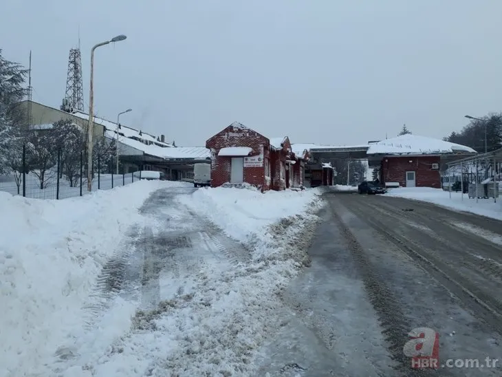 Kırklareli’nde yoğun kar yağışı nedeniyle 46 köy yolu ulaşıma kapandı