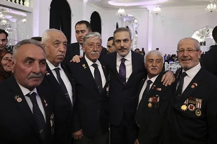 disisleri-bakani-fidan-net-konustu-tum-dunyada-baris-ve-istikrarin-savunucusu-olmaya-devam-ediyor-1710896170994.jpeg Dışişleri Bakanı Fidan net konuştu: Tüm dünyada barış ve istikrarın savunucusu olmaya devam ediyor - 3