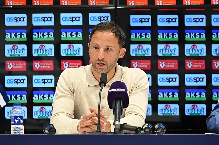 fenerbahce-kasimpasa-ile-berabere-kaldi-kanarya-2-haftada-4-puan-kaybetti-1758485496588.jpeg Fenerbahçe Kasımpaşa ile berabere kaldı! Kanarya 2 haftada 4 puan kaybetti