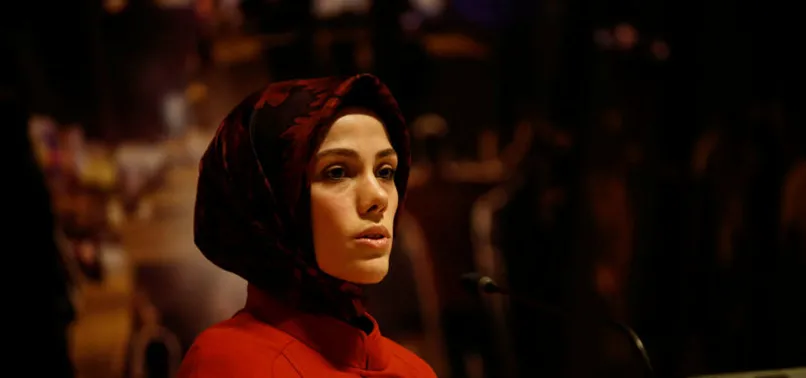 Esra Albayrak’tan iki öğrenciye burs sözü