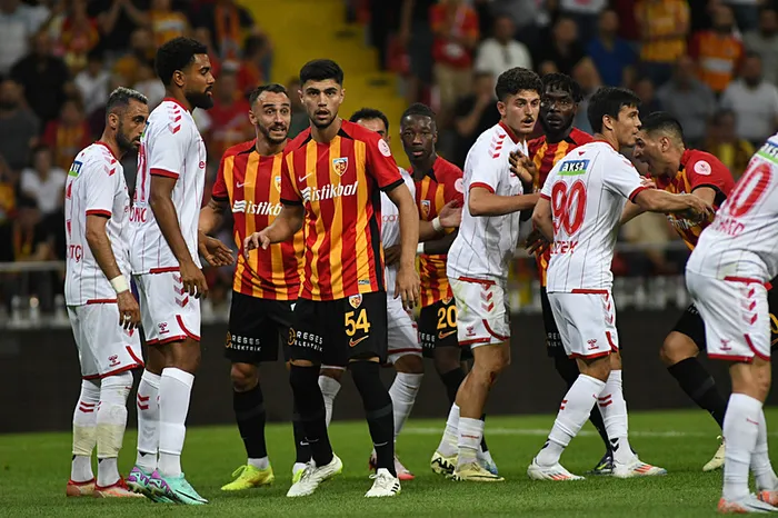 Sivasspor Kayserispor deplasmanında 3 puanın sahibi oldu