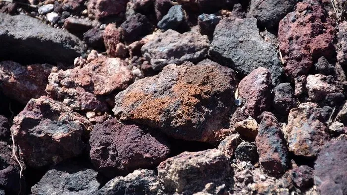 gelecegin-madeni-nte-berat-albayrakin-stratejik-hamlesi-meyvesini-verdi-694-milyon-tonluk-dev-rezerv-1768556784436.jpg foto: AA