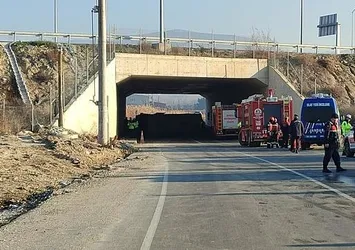 Denizli'de işçileri taşıyan servis devrildi! Ölüler var