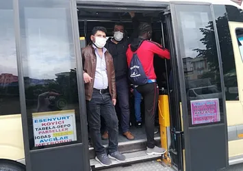 14 kişilik minibüsten 30 kişi çıktı! Şoförün açıklaması ise şoke etti