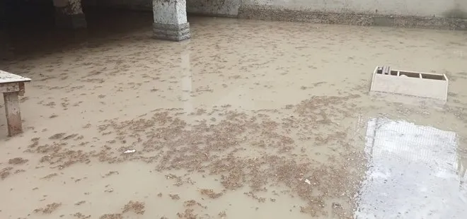 Her yağmurda aynı manzara! Ankara’da yollar göle döndü evler su altında kaldı