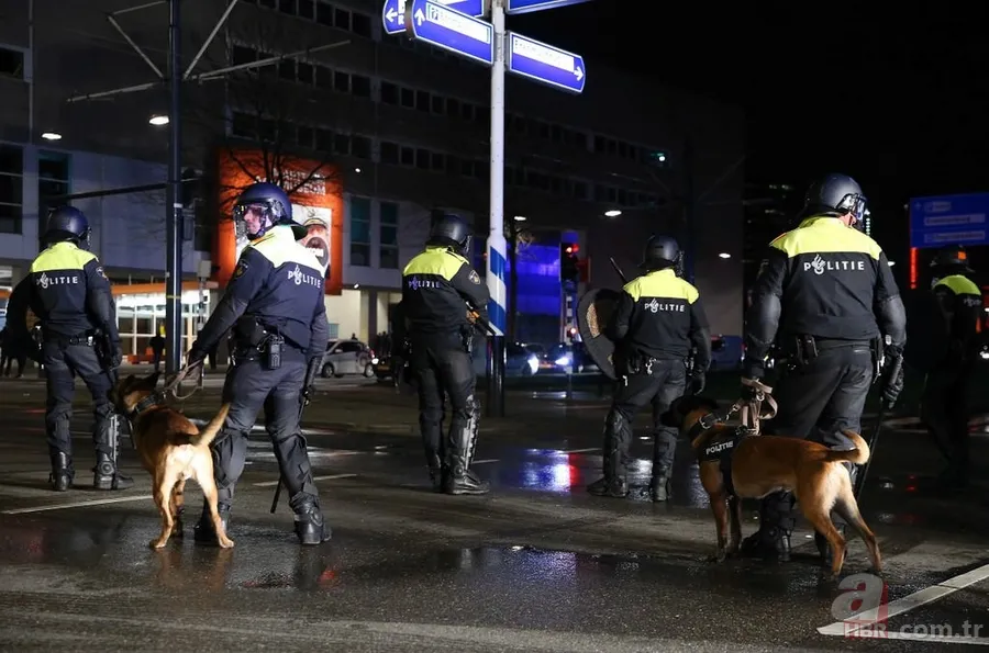 Hollanda'da Türk vatandaşlarına polis köpekleriyle müdahale 21