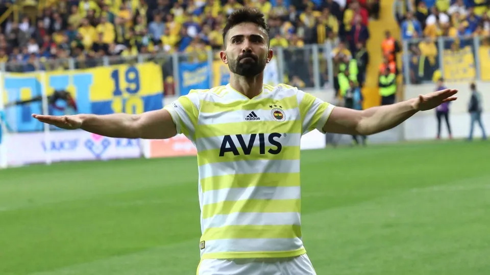 West Ham, Fenerbahçe'nin yıldız oyuncusu Hasan Ali'yi istiyor