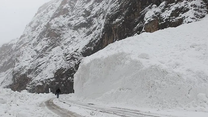 Meteoroloji'den yeni hafta uyarısı: Batıda toz taşınımı, doğuda çığ tehlesi - 2