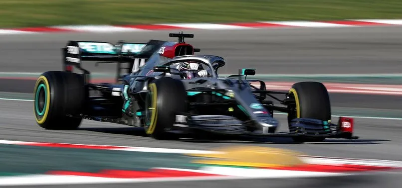 Mercedes'ten flaş karar! Formula 1'e siyah renkle çıkacak
