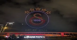 Şampiyon Galatasaray’dan evinde ışıklı şov