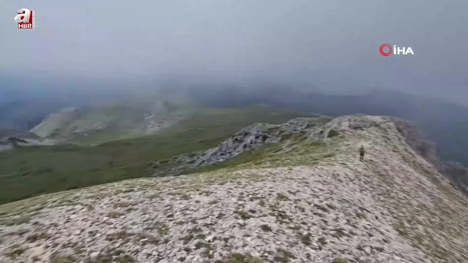 Haziran ortasında karda yürüdüler