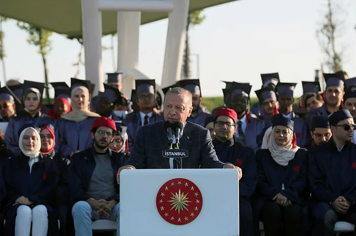baskan-erdogan-ekonomik-istikrar-mucadelesini-zaferle-sonuclandiracagiz-1658682556739.jpg Başkan Erdoğan: Ekonomik istikrar mücadelesini zaferle sonuçlandıracağız - 3