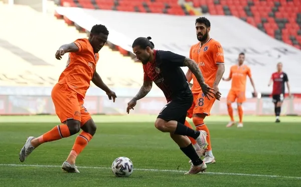 Gaziantep FK 2-0 Medipol Başakşehir (MAÇ SONUCU-ÖZET) - 2