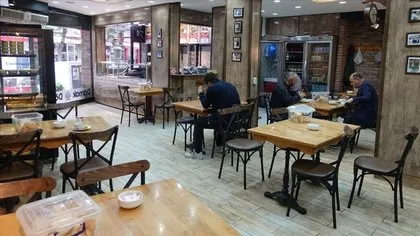 Starbucks ve kafeler kaça kadar açık olacak? Çay bahçeleri, restoran ve kafeler saat kaçta kapanıyor?