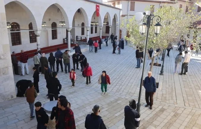 hatayda-baskan-erdoganin-acilisini-gerceklestirdigi-habibi-neccar-camiine-akin-1766924373283.jpg Fotoğraf-İHA