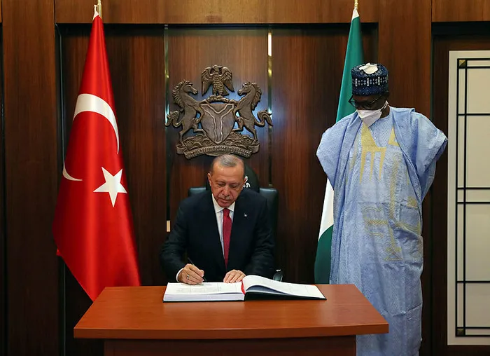 Son dakika: Başkan Erdoğan Nijerya’da! İki ülke arasında 7 anlaşma imzalandı