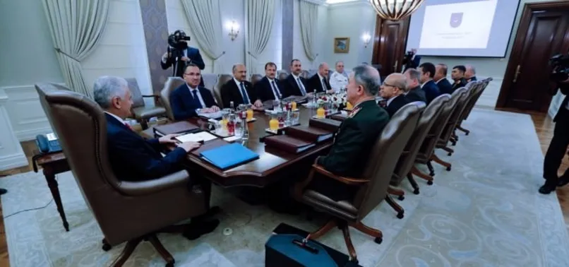 Geri döndüler, generalliğe terfi ettiler